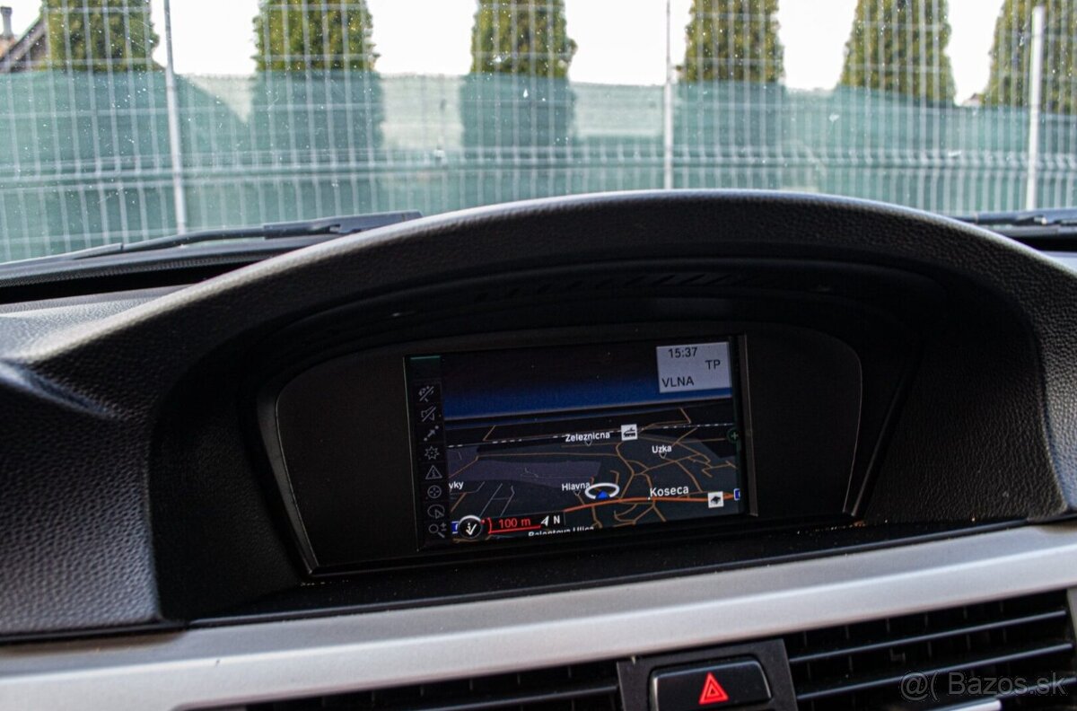 BMW Rad 3 Touring 318d E91 105kW - 12