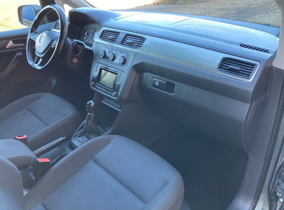 VOLKSWAGEN CADDY MAXI 2,0TDi 4MOTION 7míst - 12