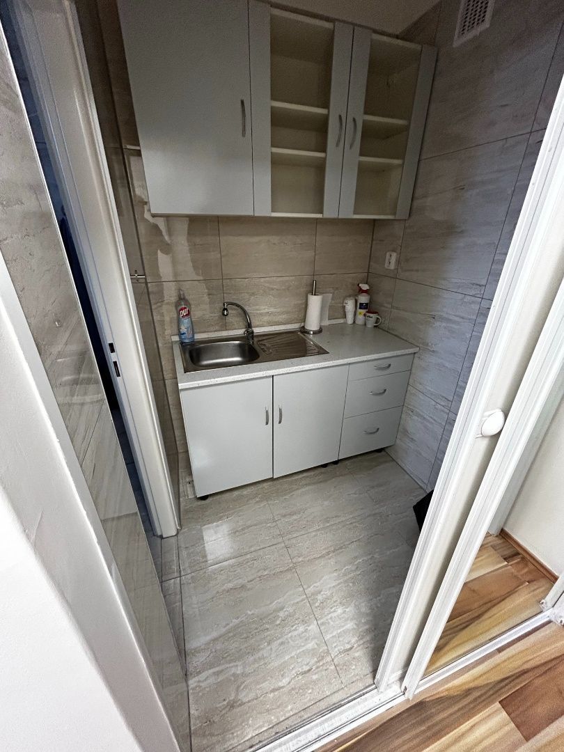 Obchodno - kancelárske priestory v Nitre - 12