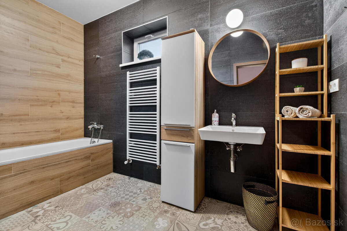 Samostatne stojaci 4-izbový rodinnný dom - ihneď voľný - 12