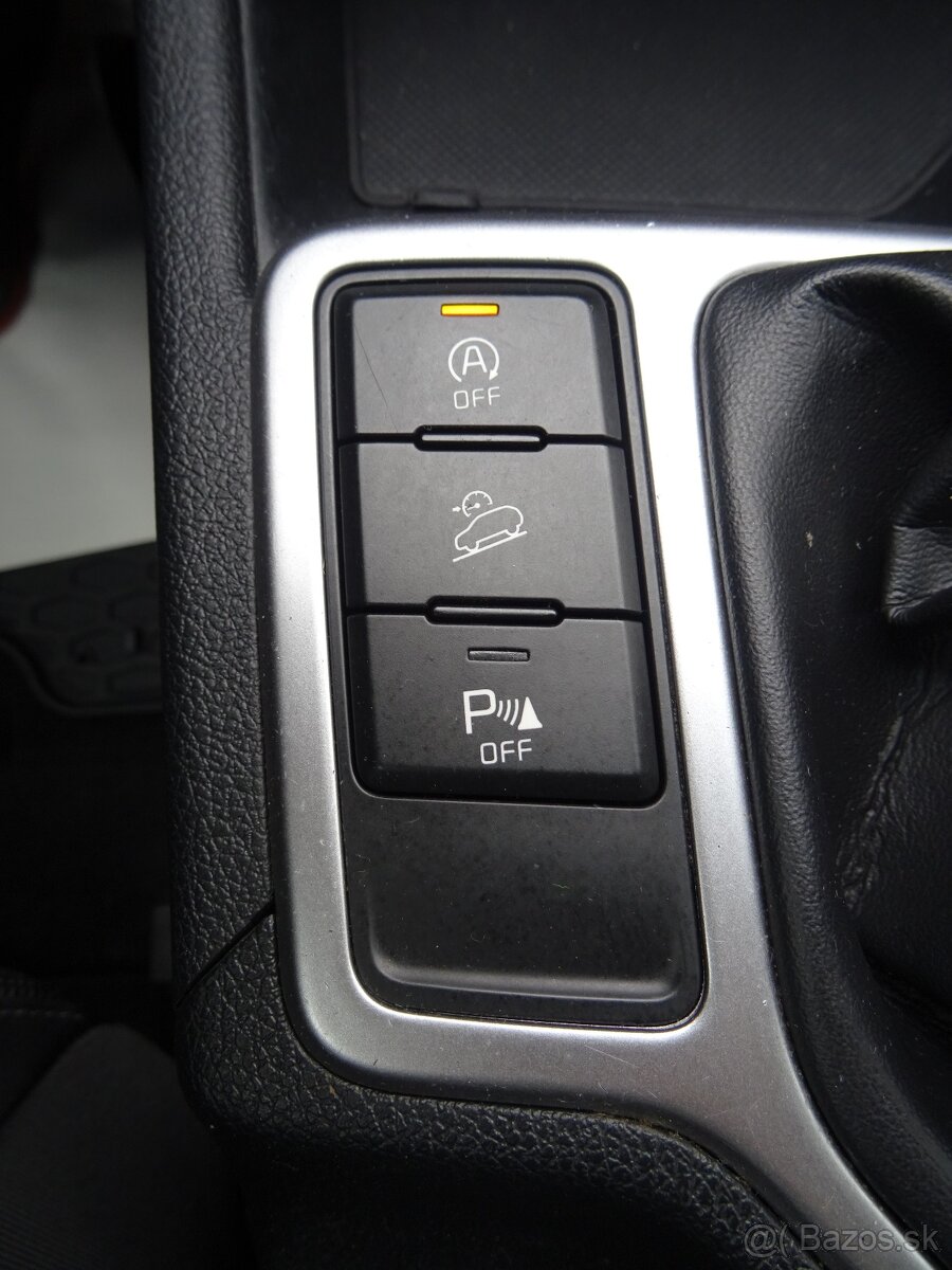 Kia Sportage 1.7 CRDi 85kW 1x maj.4x letní pneu,pěkná výbava - 12