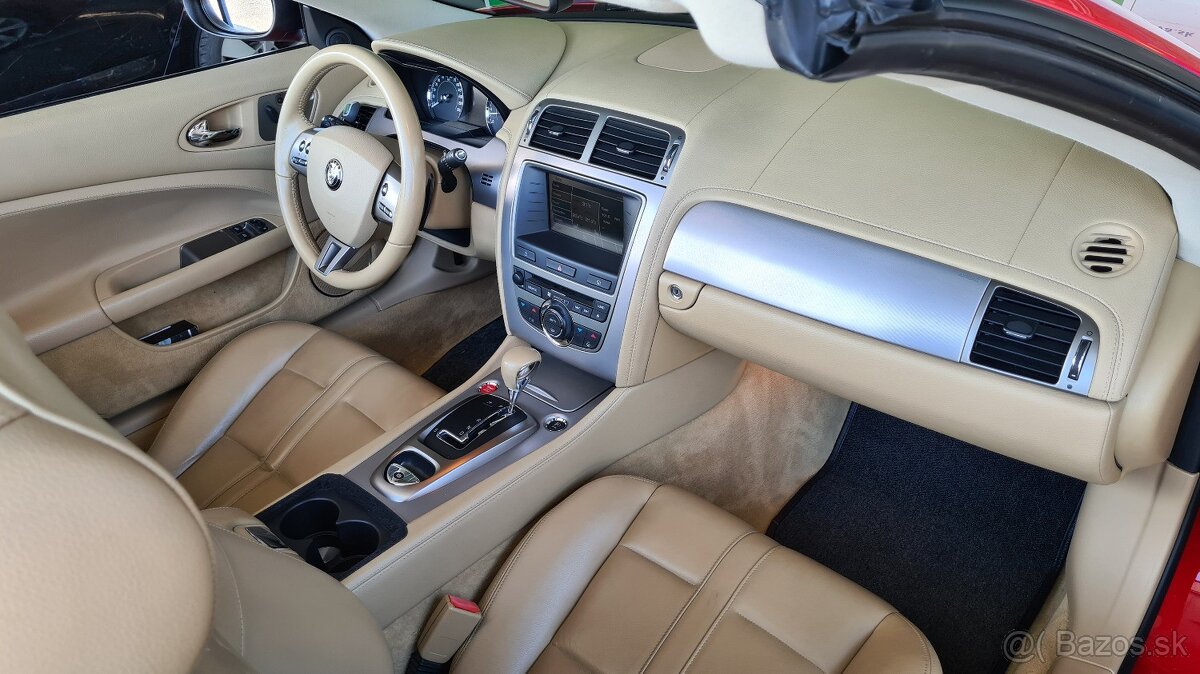 Jaguar XK Convertible 4,2 219Kw - 12