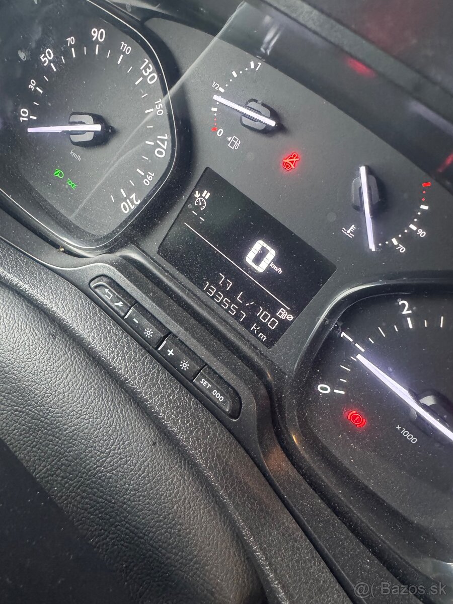 Predám Peugeot Traveller - 12