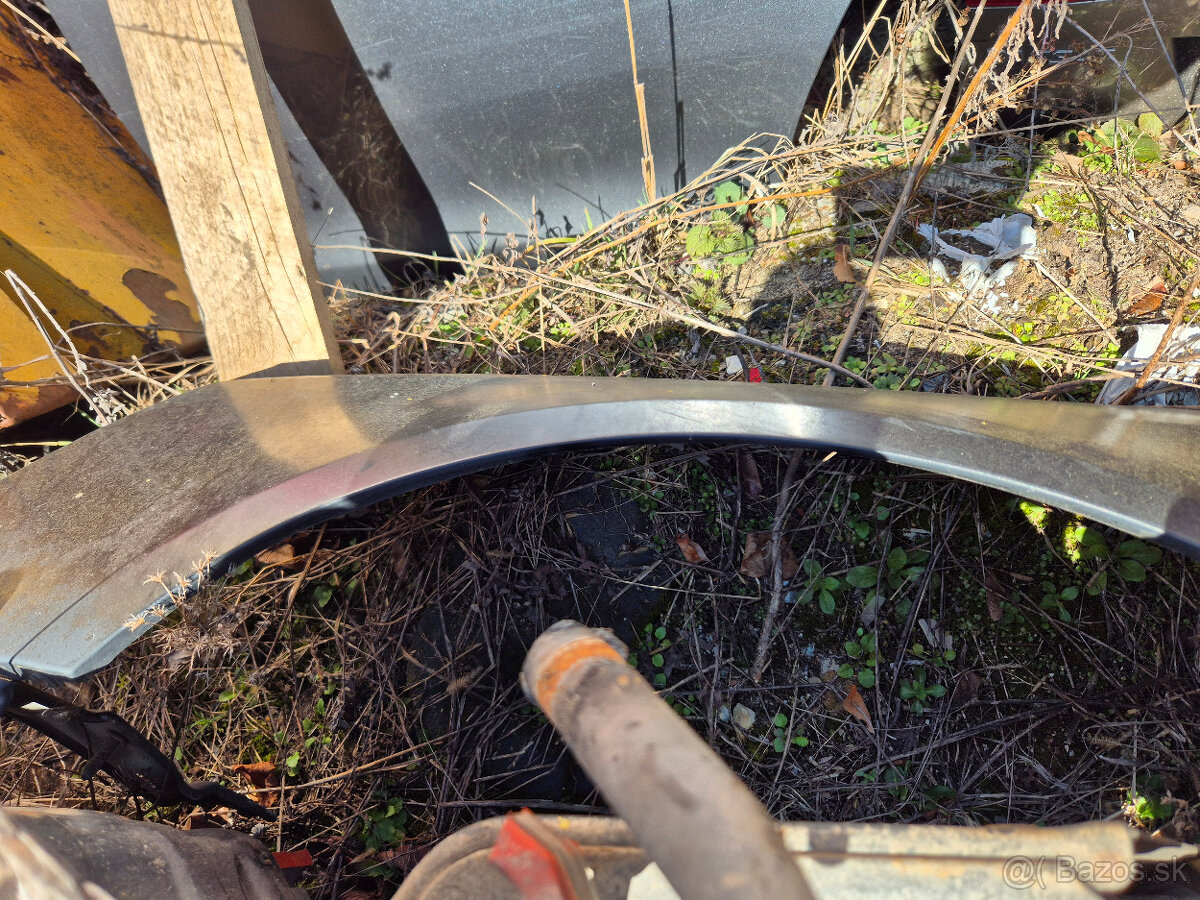 Blatník VW Passat b7 - 12