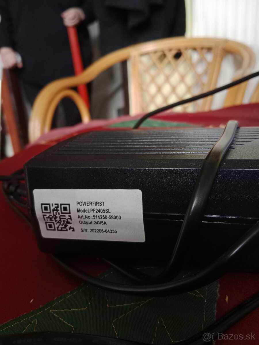 Elektrický stvorkolesovy vozík Elena - 12