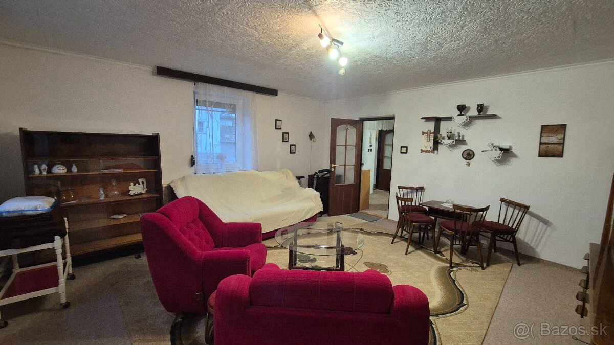 Rodinný dom s veľkorysým pozemkom na predaj, Priekopa - 12