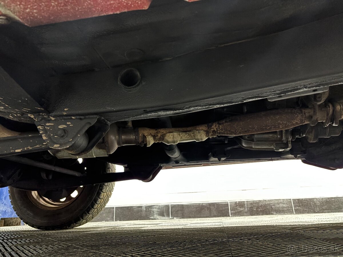 Suzuki Jimny 1.3 4x4 - 12