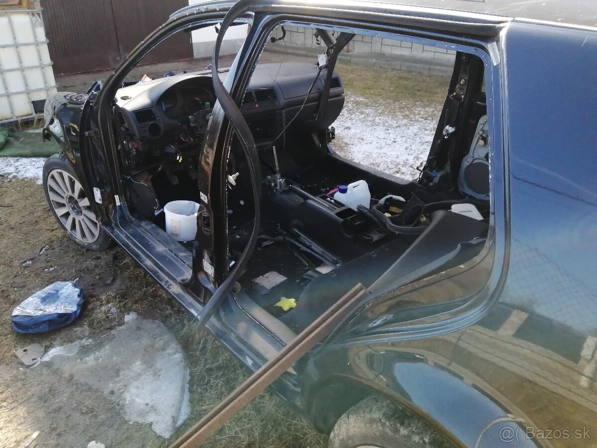 Golf 4 1,9 TDi 85 KW vcelku - 12