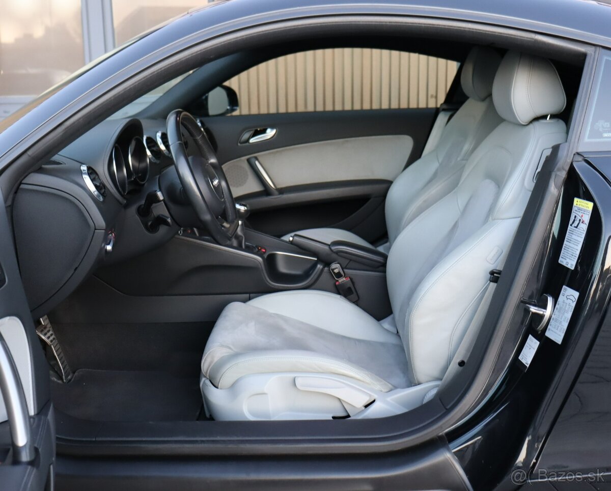 Audi TT Coupé 1.8 TFSI - 12