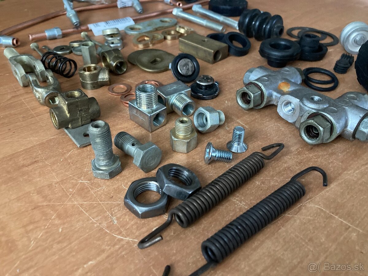 Uaz, gaz predám nové diely spojky - 12