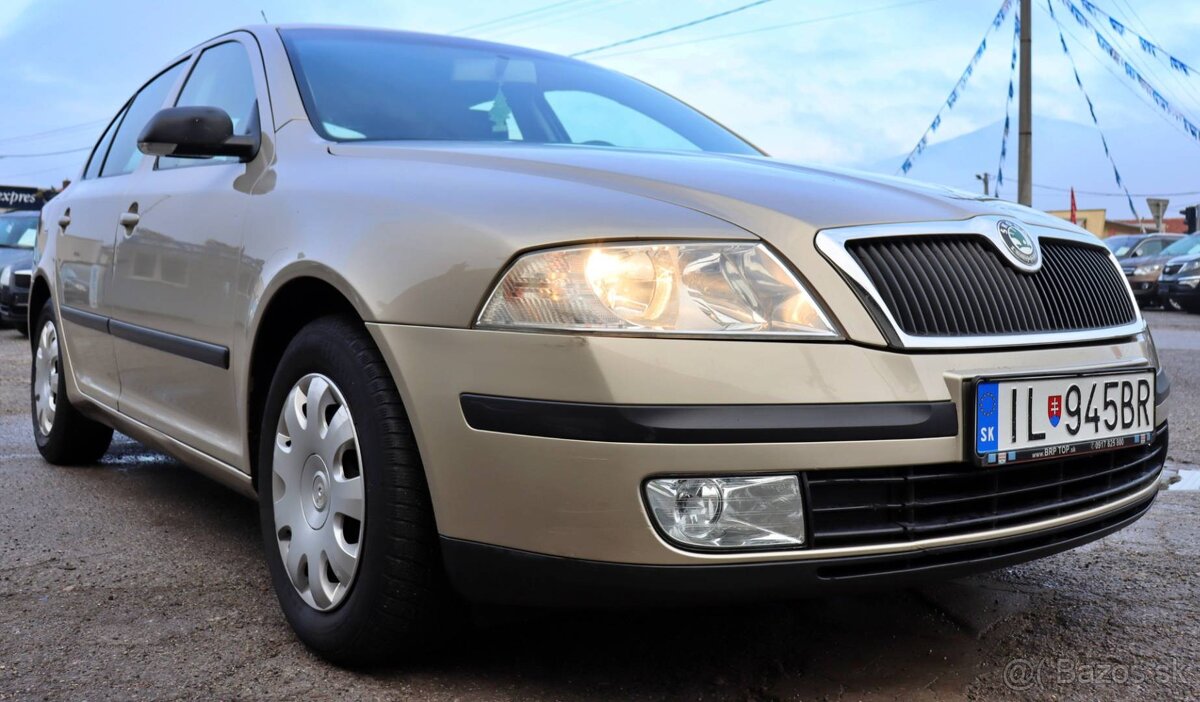 Škoda Octavia 1.6 Ambiente - 12