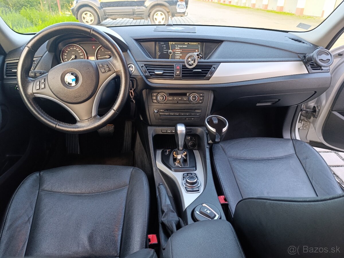 BMW X1 XDRIVE 18D - 12