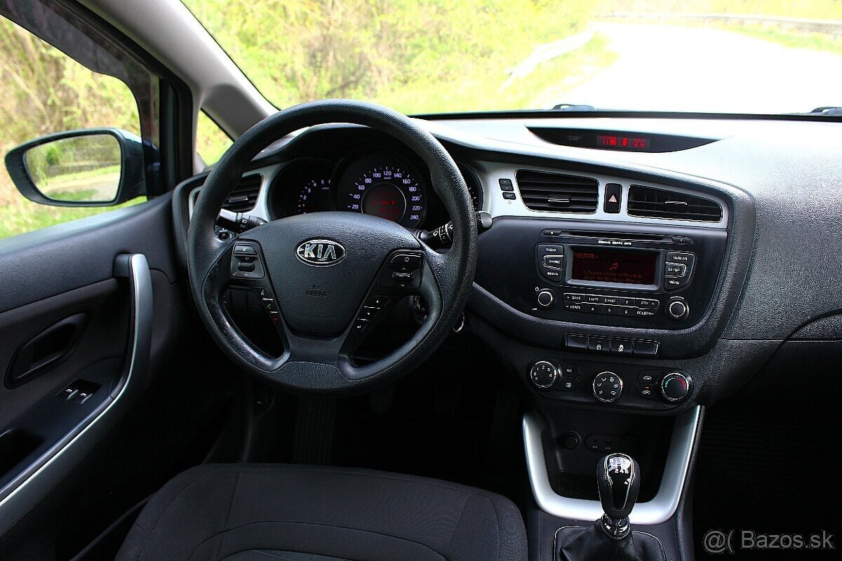KIA.....CEED...66KW...CRDI...MANUAL 6st...2013....179TIS..KM - 12