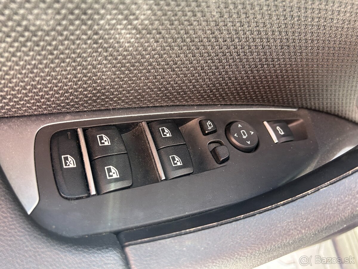 BMW X3 2.0 xDrive 140kW NEHAVAROVANÉ VOZIDLO - 12