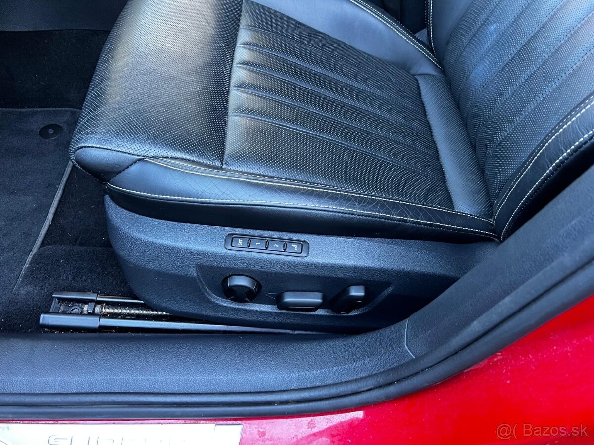 ŠKODA SUPERB COMBI 147kW 2.0TDI DSG - 12