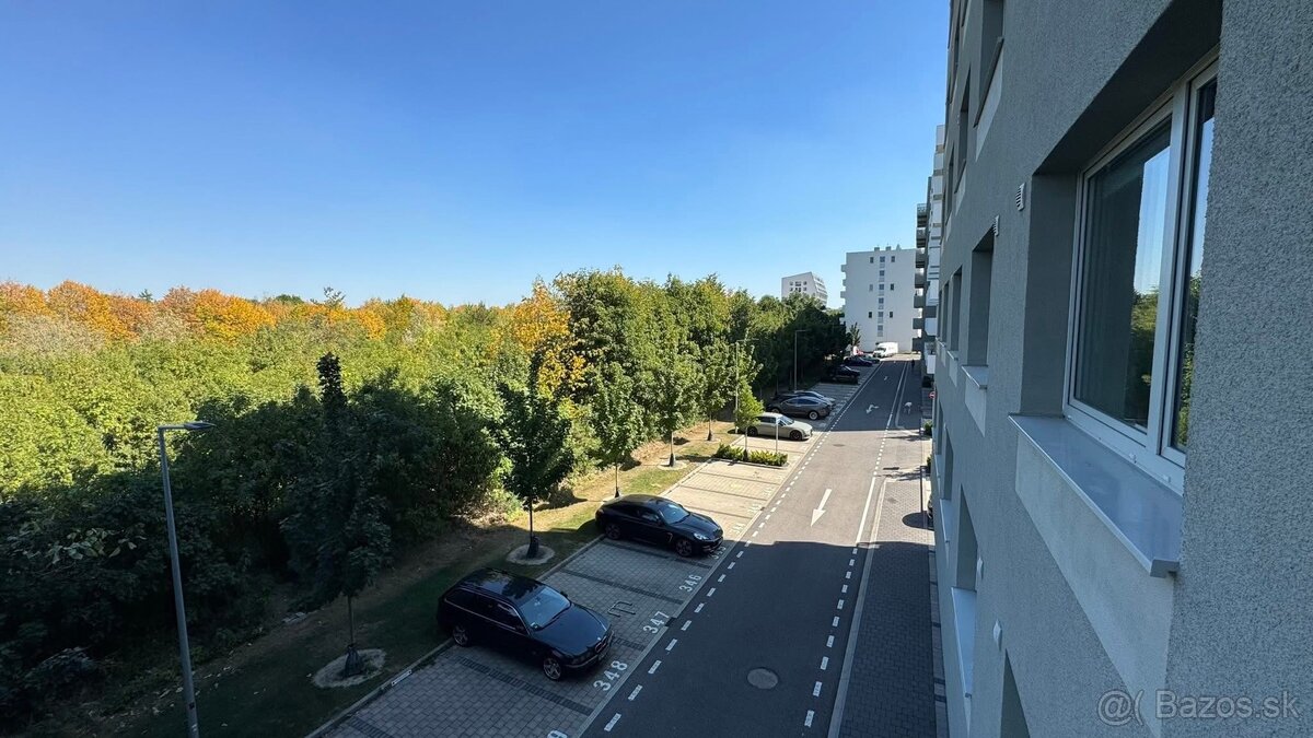 TREEF ponúka na prenájom 3-izbový byt v Bratislave - 12