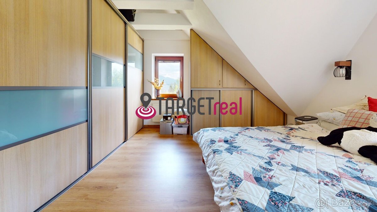 ZNÍŽENÁ CENA: Rodinný dom s nádherným pozemkom 1517 m², Mart - 12