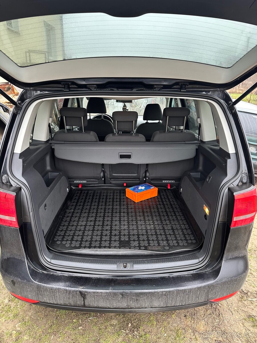 Volkswagen Touran 1.6tdi 2011 - 12