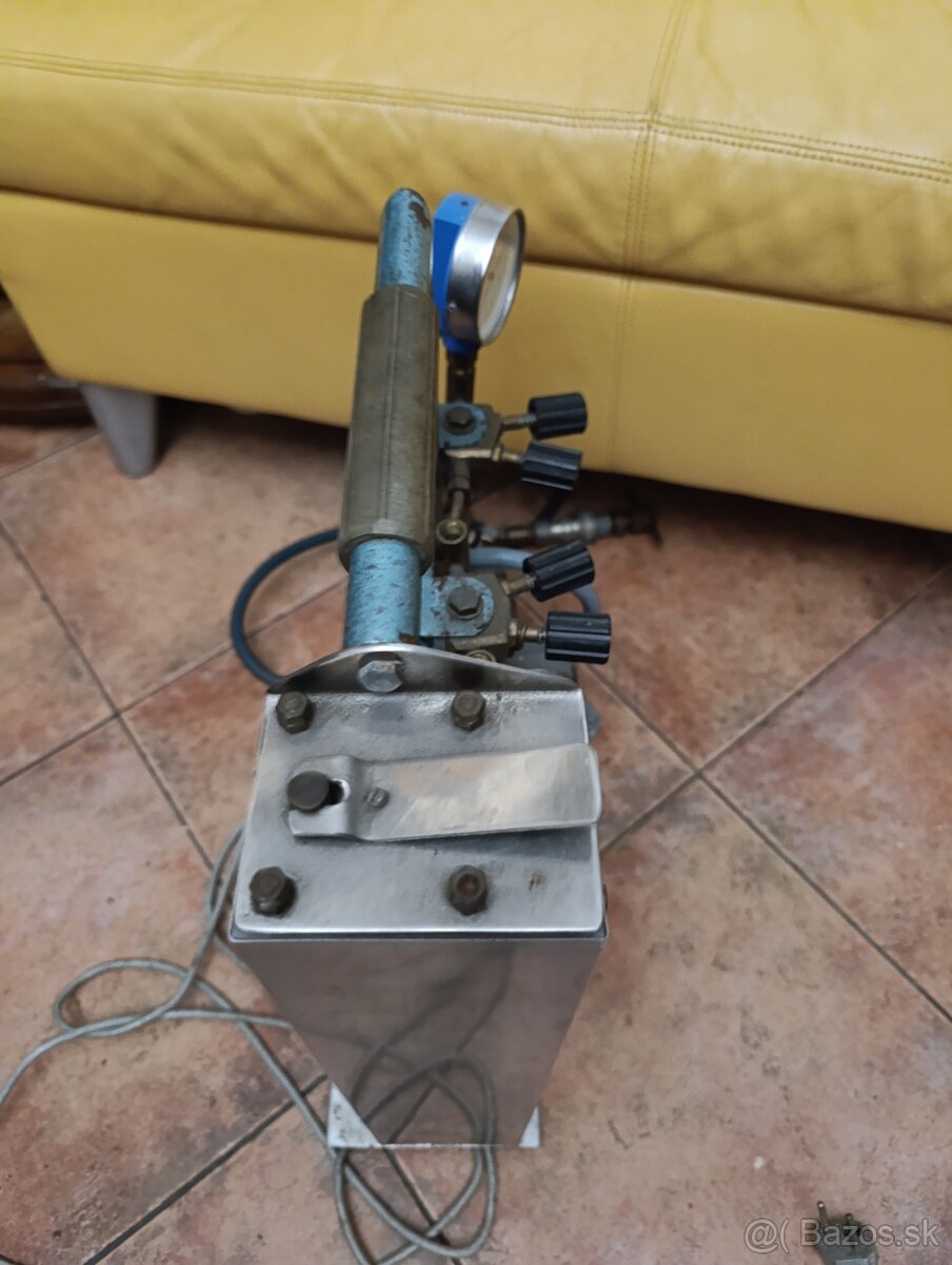 Vákuová pumpa - 12