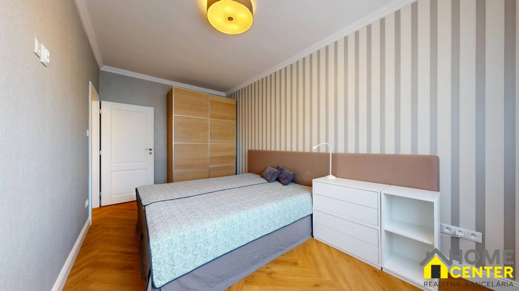 PRENÁJOM 3 izbový, nadštandartný byt s balkónom a garážou v - 12