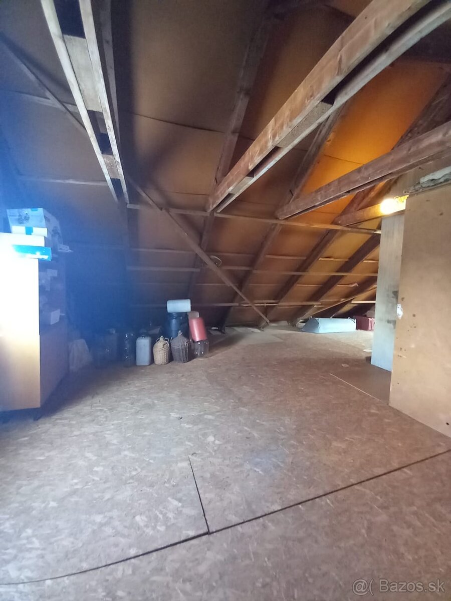 AKCIA Rodinný dom s krásnou záhradou - Kováčová - 12