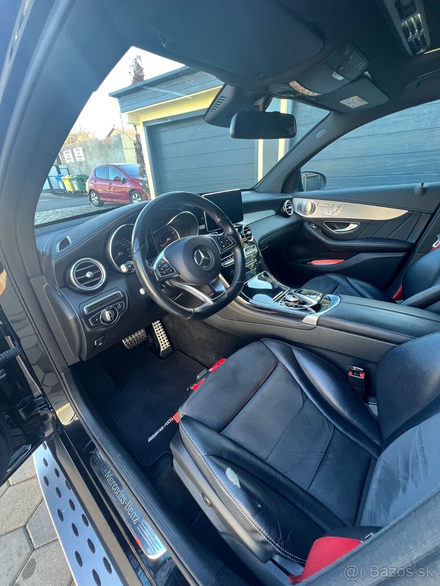 Mercedes-Benz GLC 250 Coupe AMG Night 4Matic - 12