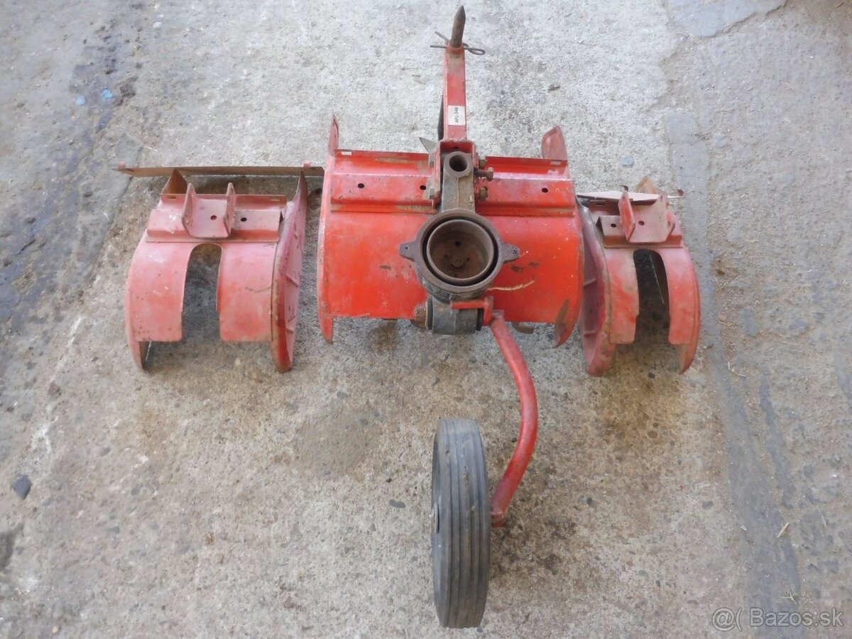 predám malotraktor VARI - TERA s náradím a príslušenstvom - 12