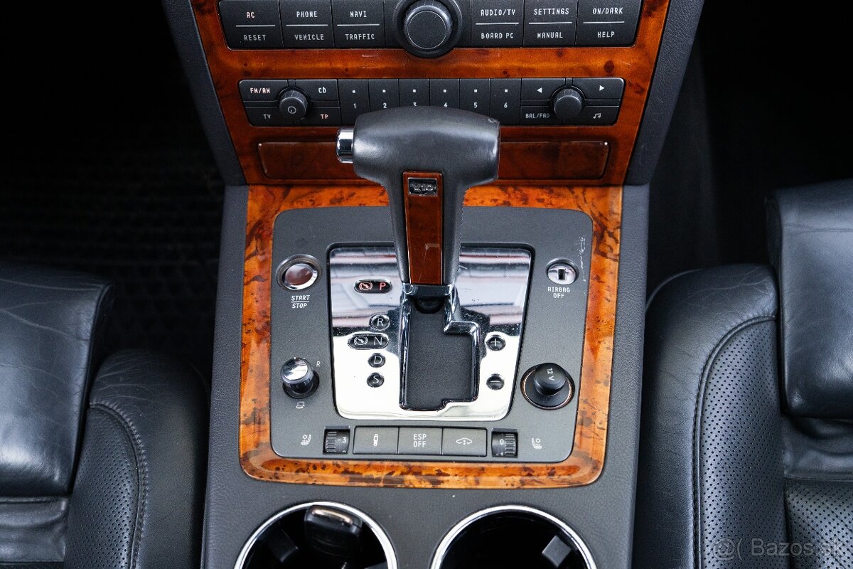 Volkswagen Phaeton 5.0 TDi V10 - 12