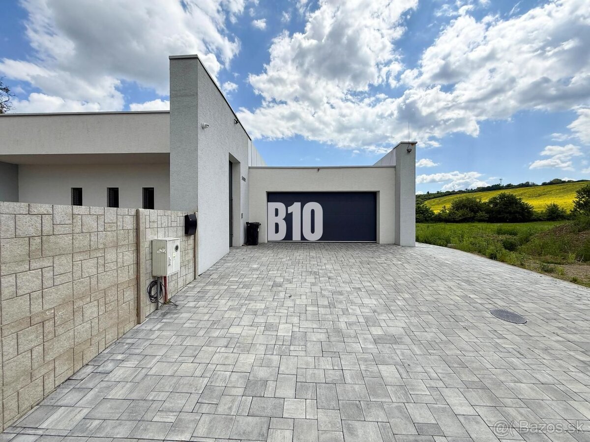 Luxusná vila s dvojgarážou a slnečným pozemkom v mestskej ča - 12