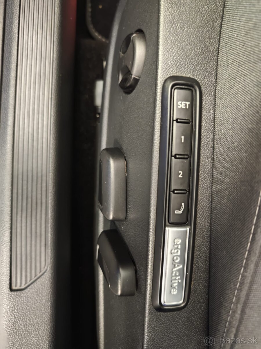 Volkswagen Golf VIII Variant STYLE - DSG, MATRIX, - 12