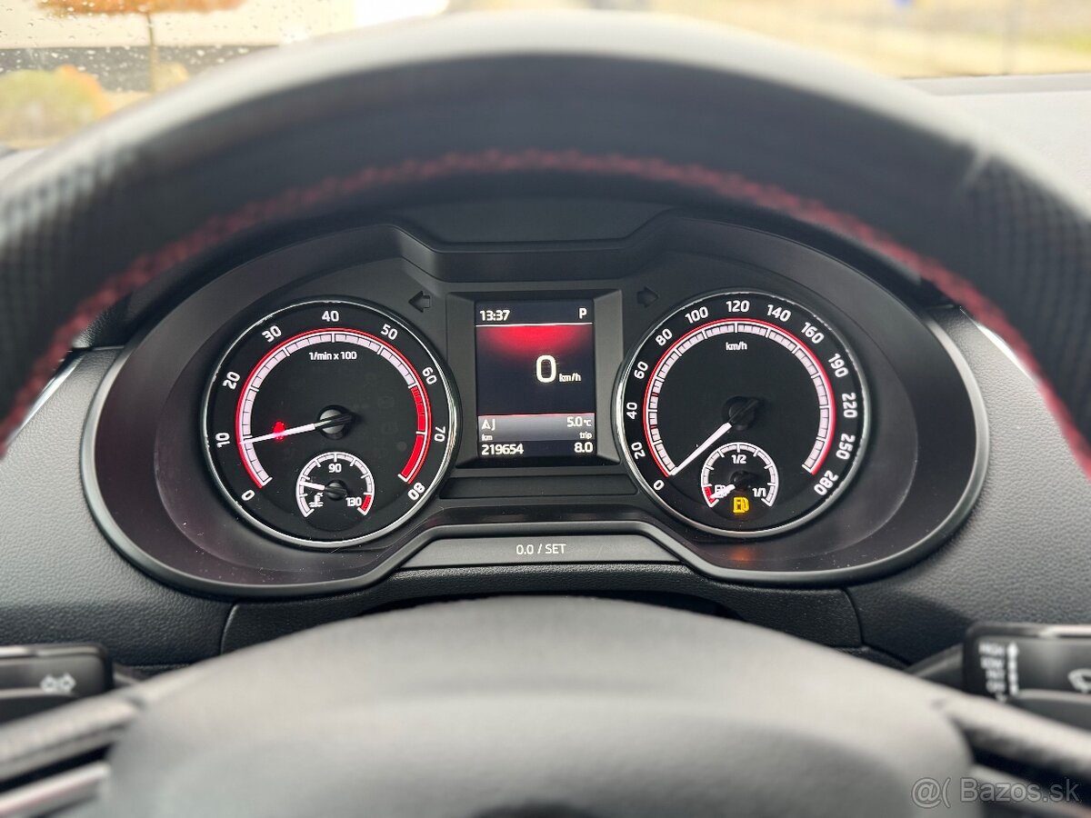 Škoda Octavia Combi RS 180kW, 2018, DSG - 12