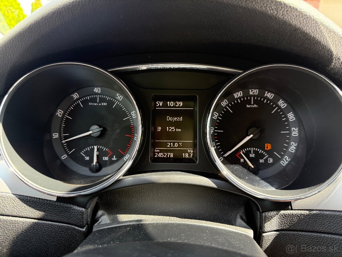 Skoda Suoerb combi 1,4 tsi - 12