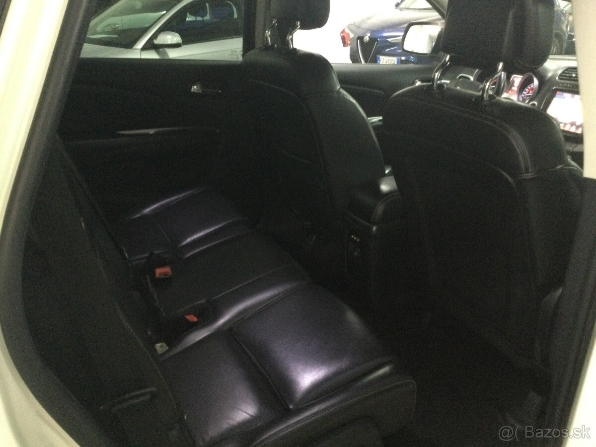 Fiat Freemont 2.0JTDm 4x4 AT 2015, 7-miestny, stropný LCD TV - 12