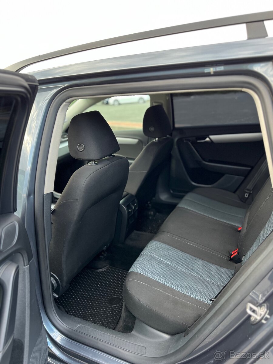 Predám Volkswagen Passat B7 - 12