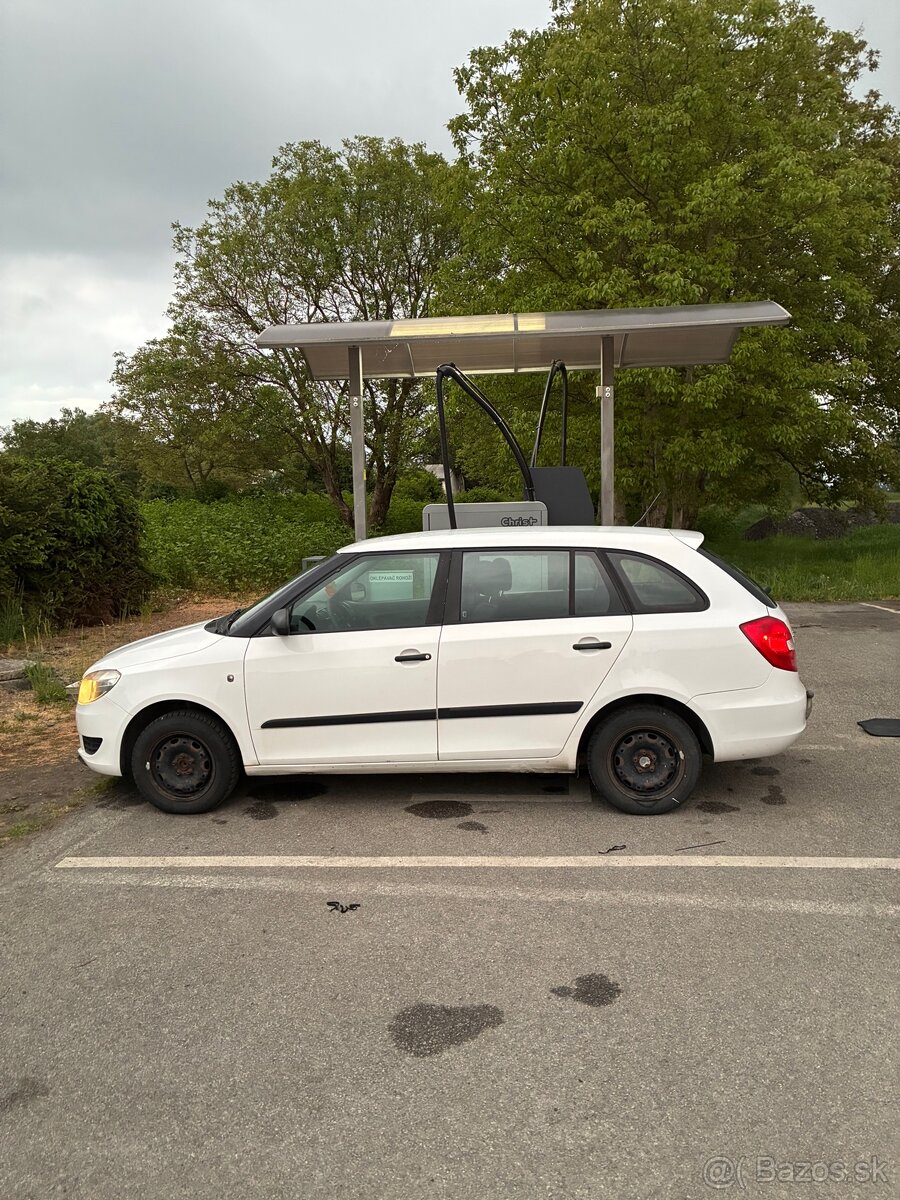 Škoda Fabia 2 - 12