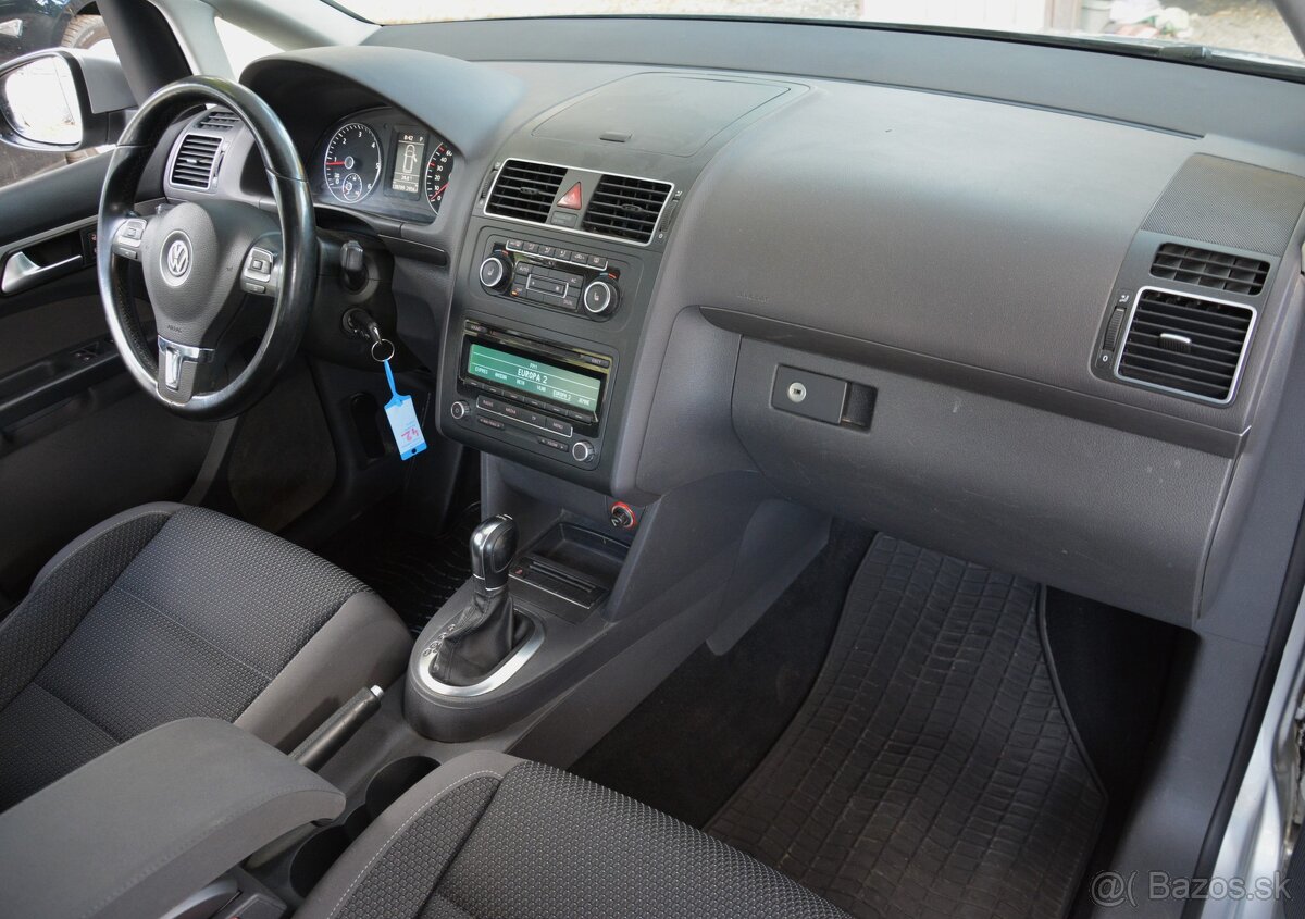 Volkswagen Touran 1.60 TDI , 1. majiteľ, Sr. voz, automat, 7 - 12