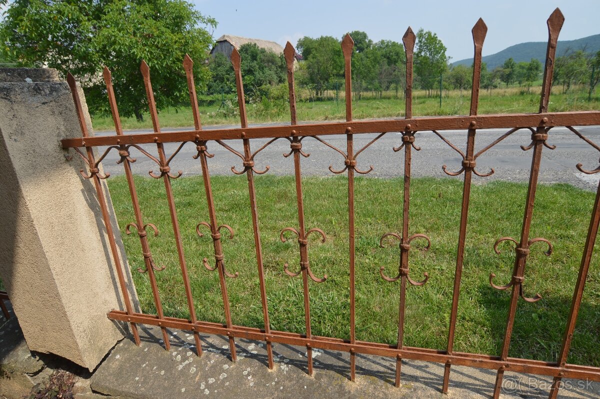 Predám ručne kovanú bránu s plotom - 12