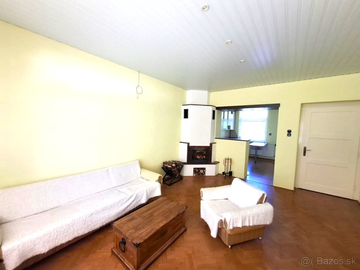 NA PREDAJ - byt s pozemkom, HANDLOVÁ - 12