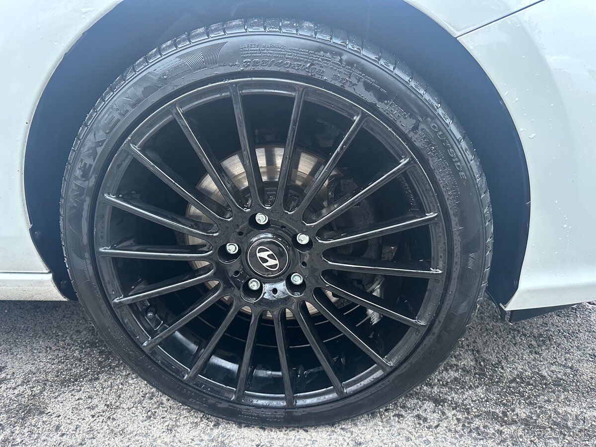 Hyundai i30 CW AUTOMAT 1.6 CRDi 85kw Family SR vozidlo - 12