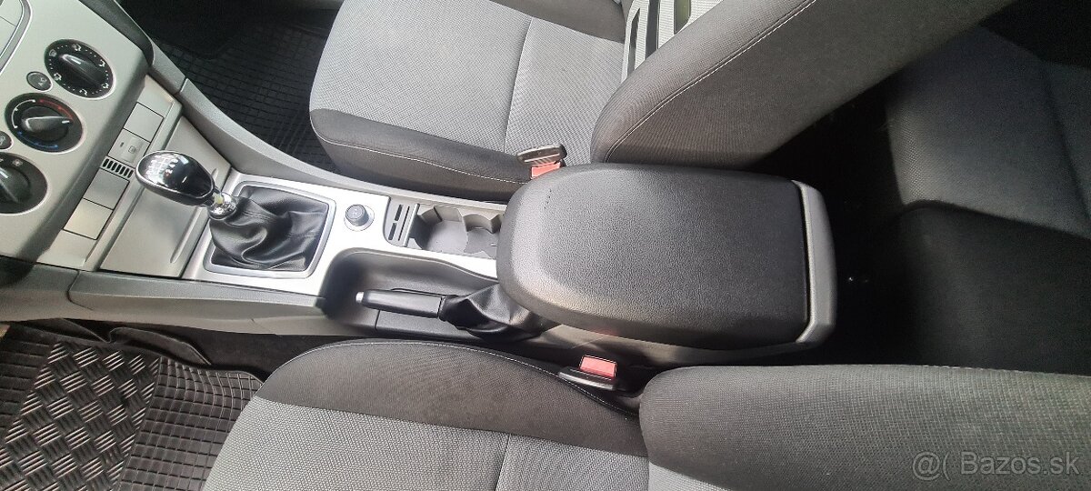 Predám Ford Focus Combi MK2 2.0 TDci - 12