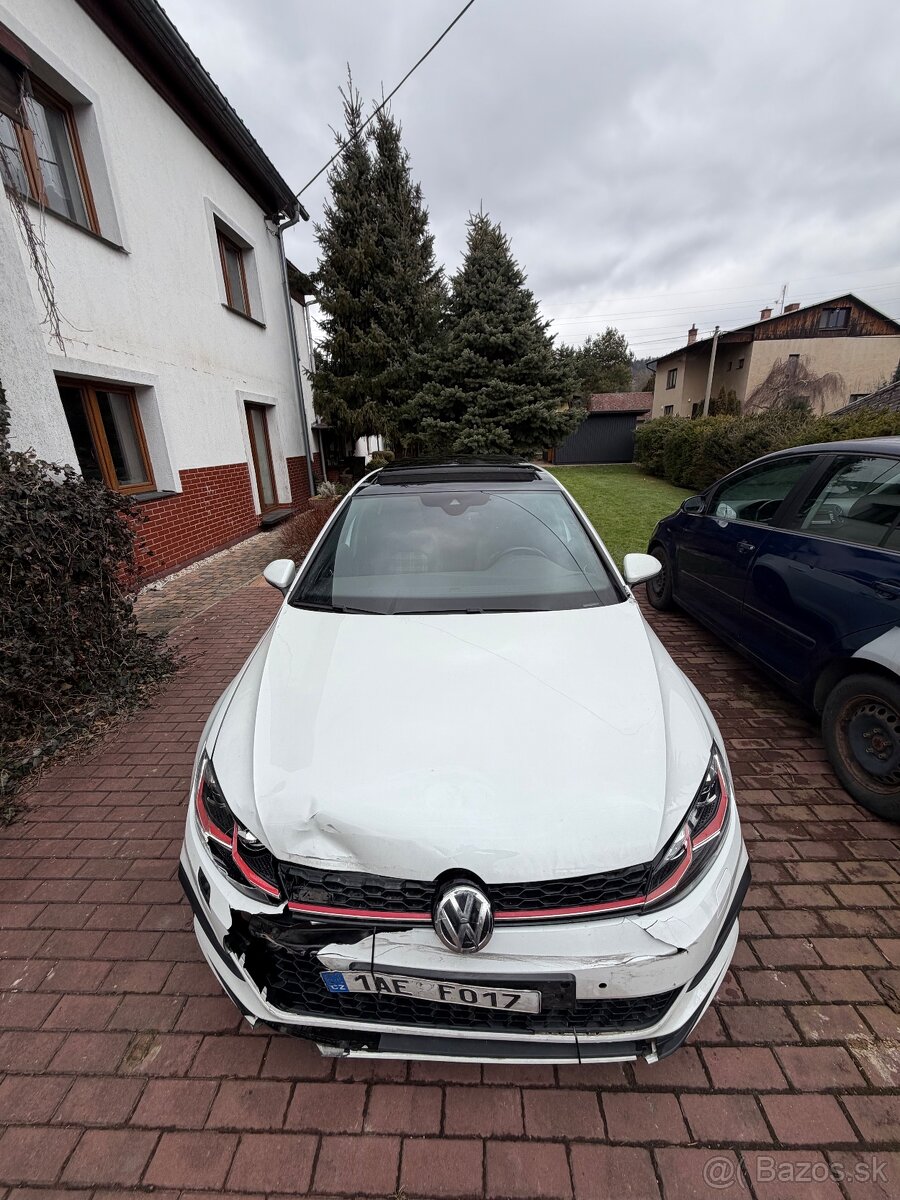 Volkswagen golf7.5 gti performance - 12