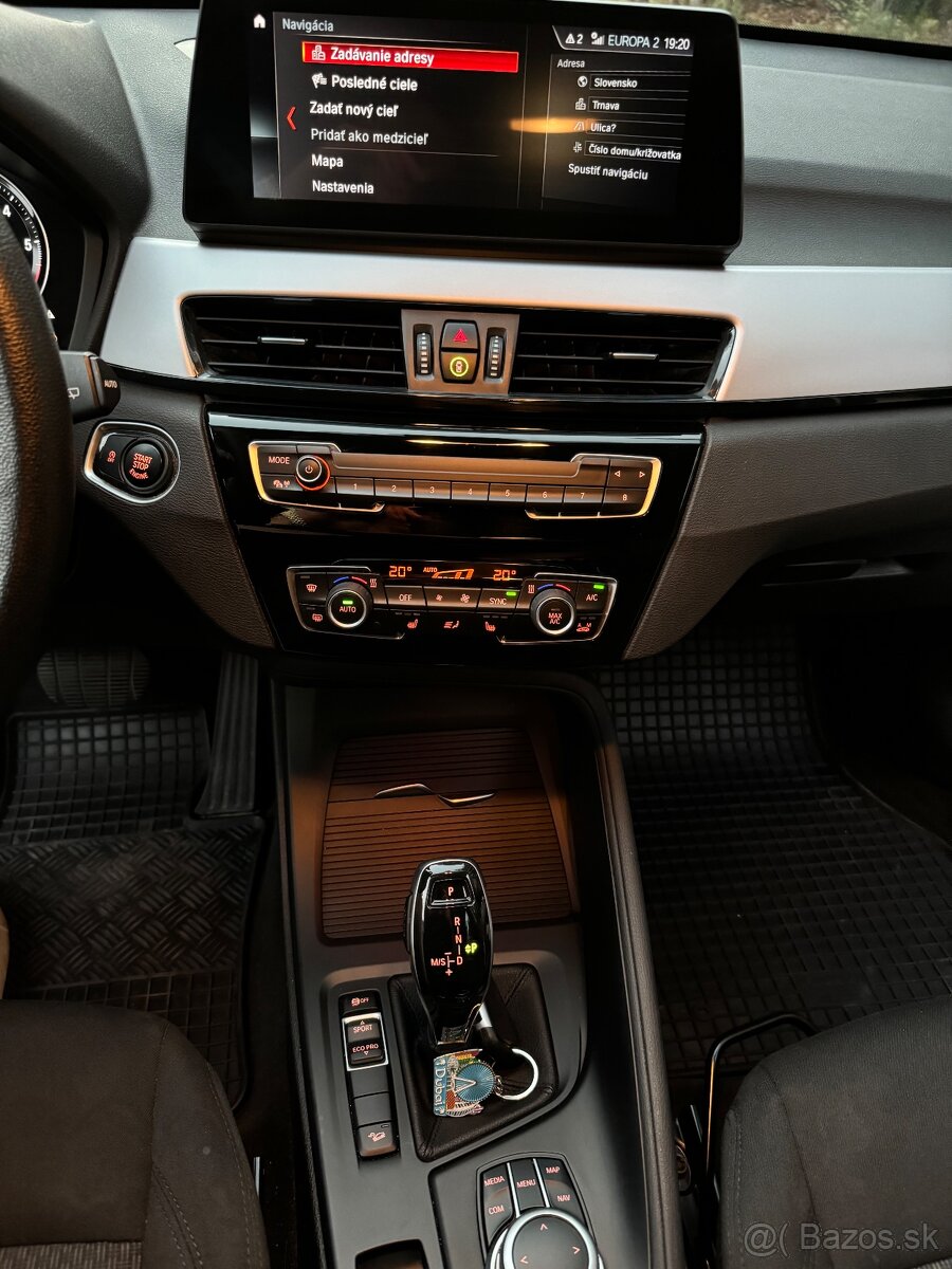 BMW X1 18D Xdrive A/T Slovák 2/2022 - 12