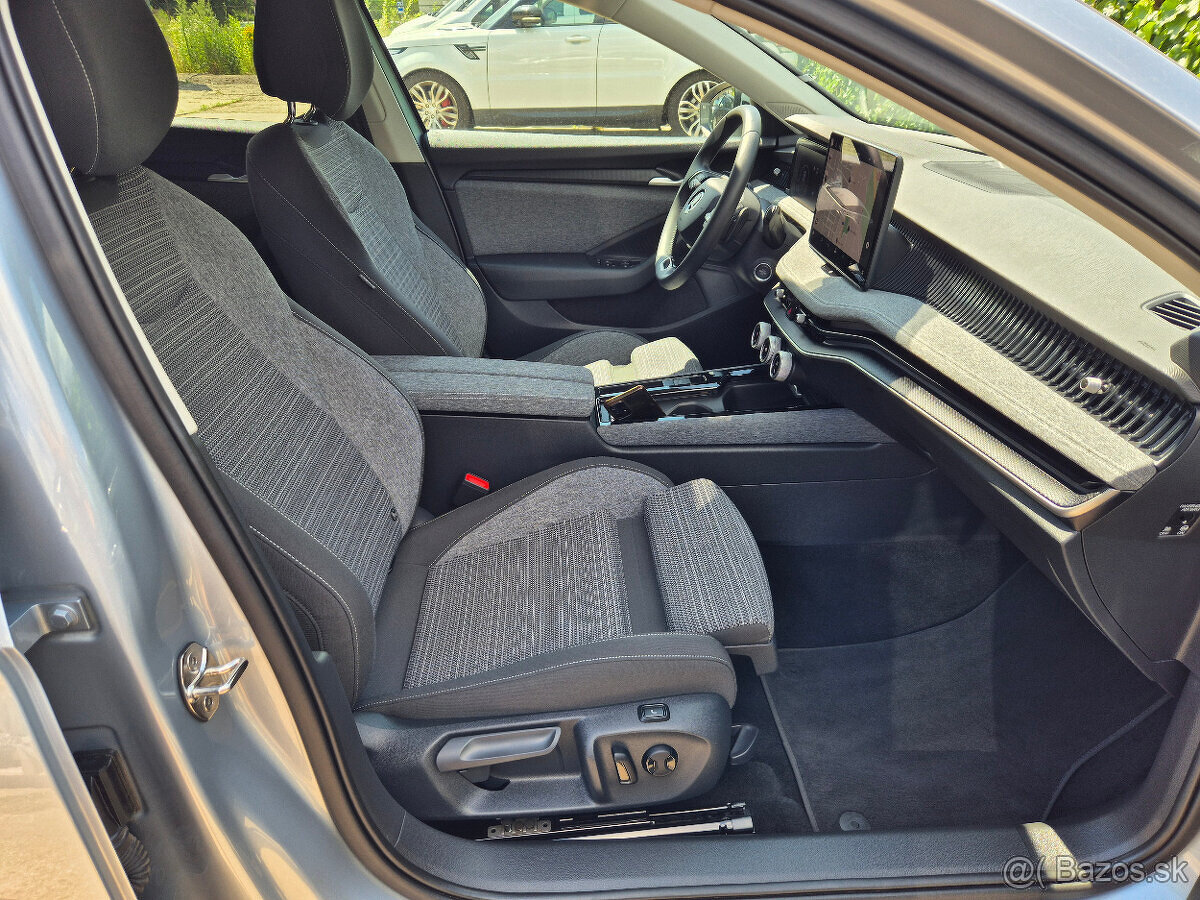 Škoda Superb Combi 2.0 TDI SCR Style DSG, nový model - 12