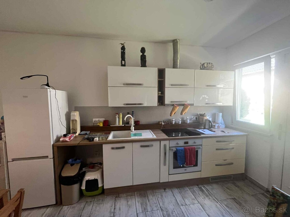 Na predaj rodinný domček s 13 árovým pozemkom - 12