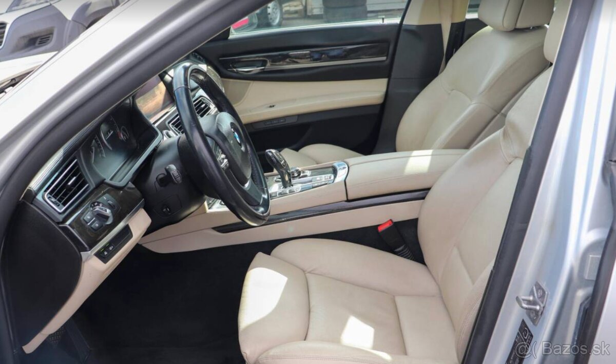 BMW Rad 7 740d xDrive - 12