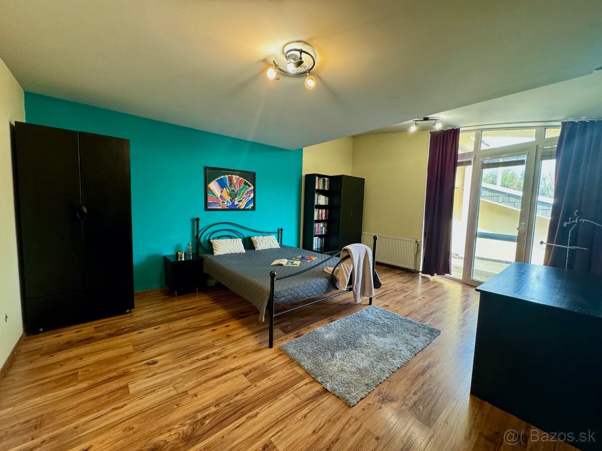 Dom v centre mesta s bazénom | Michalovce | Znížená cena - 12