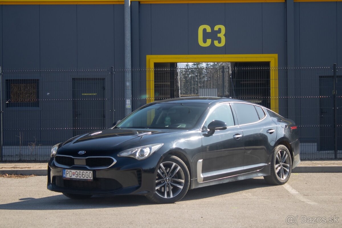 Kia Stinger - 12