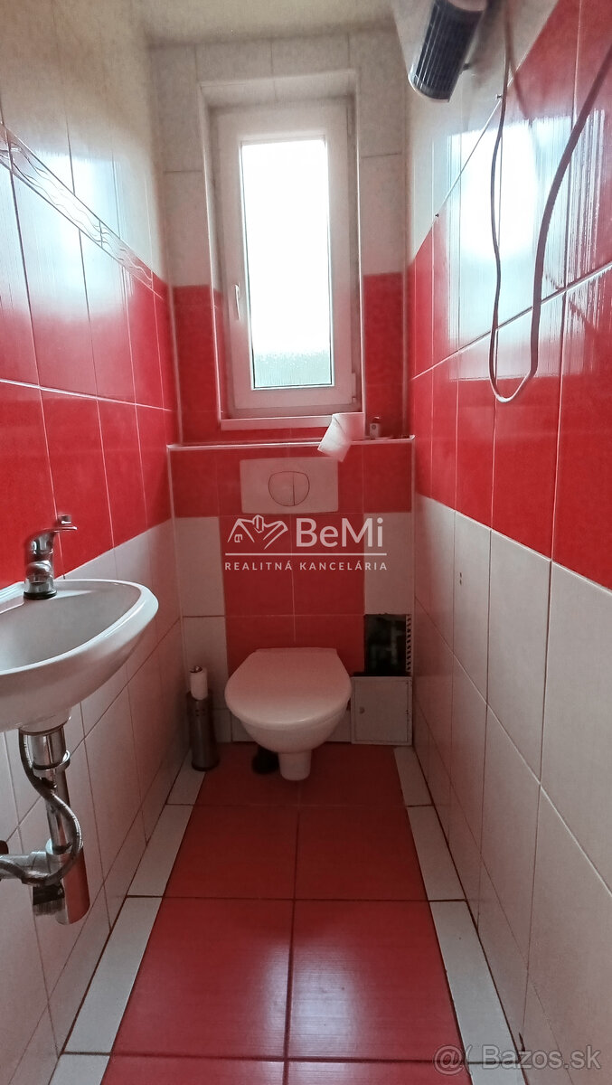 Rodinný dom v obci Slavošovce- NA PREDAJ - 77000,-Eur - 12