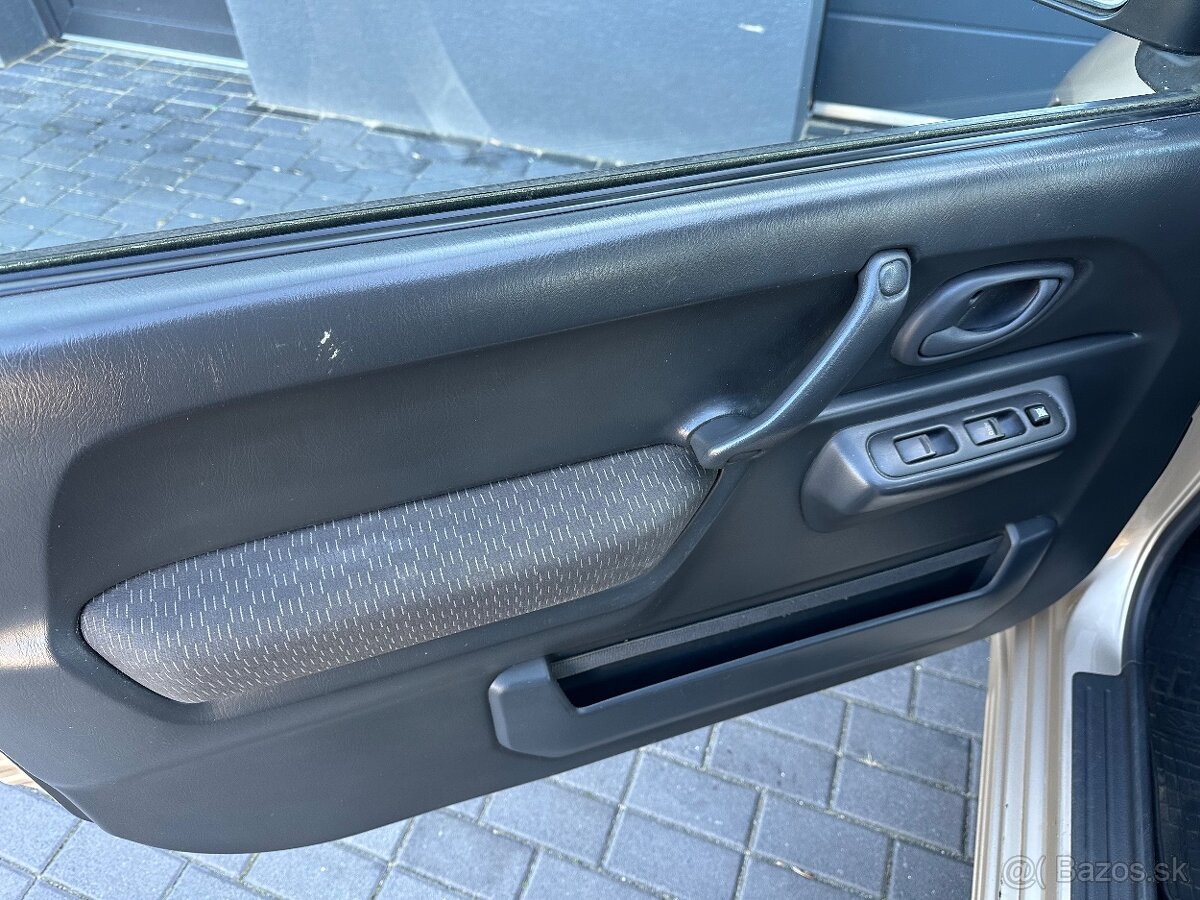 Suzuki Jimny 1.3 Benzín 4x4 | 110 800 km - 12