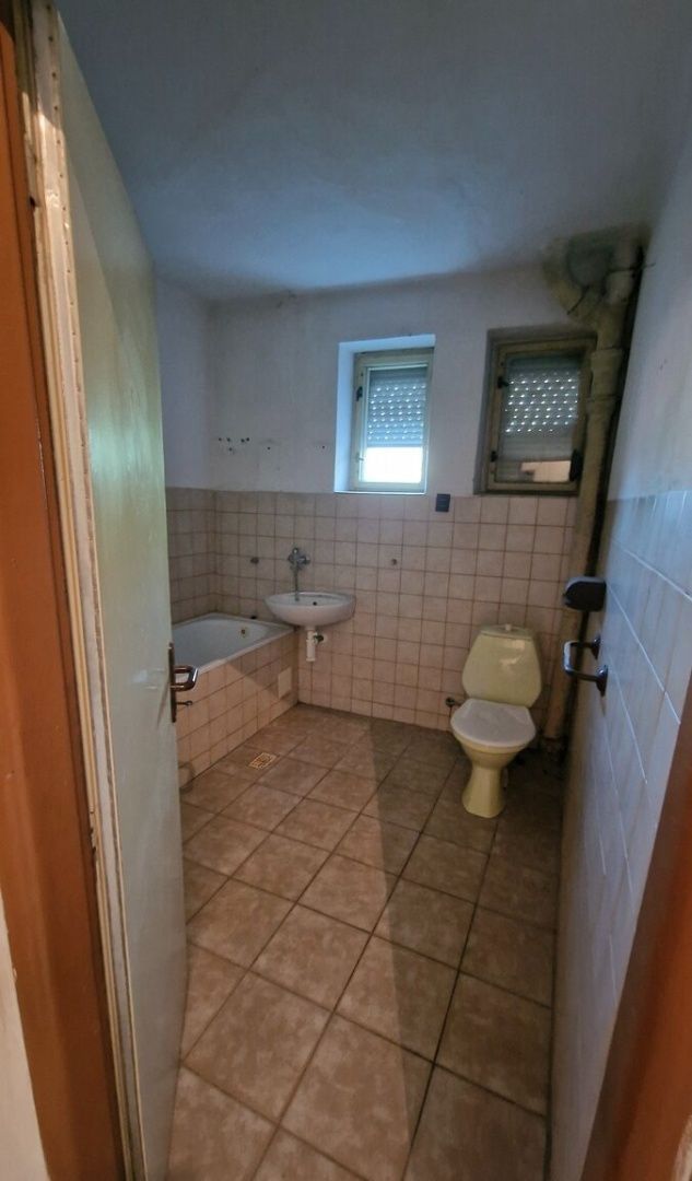 Na predaj 8-izbový rodinný dom v Galante TOP - 12